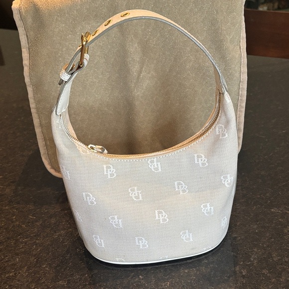 Dooney & Bourke Handbags - Dooney & Bourke White Hobo Bag
